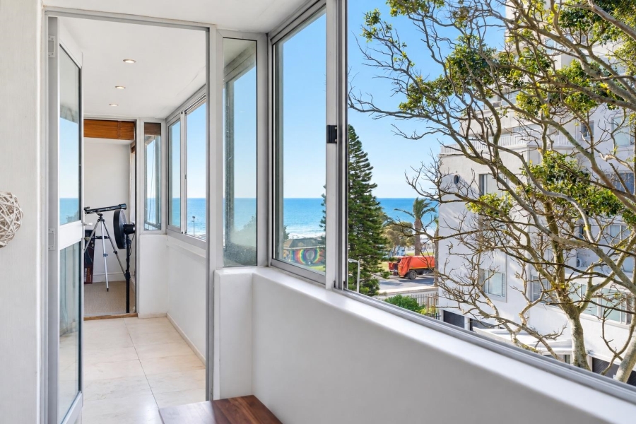 2 Bedroom Property for Sale in Sea Point Western Cape